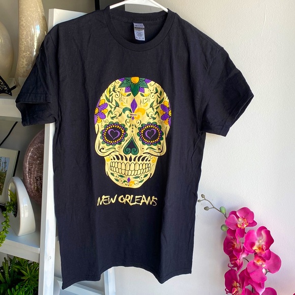 Gildan Other - New Orleans T Shirt
